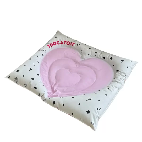 Healing Heart Cooling Mat – Natural Physical Cooling for Your Pet’s Comfort and Rest